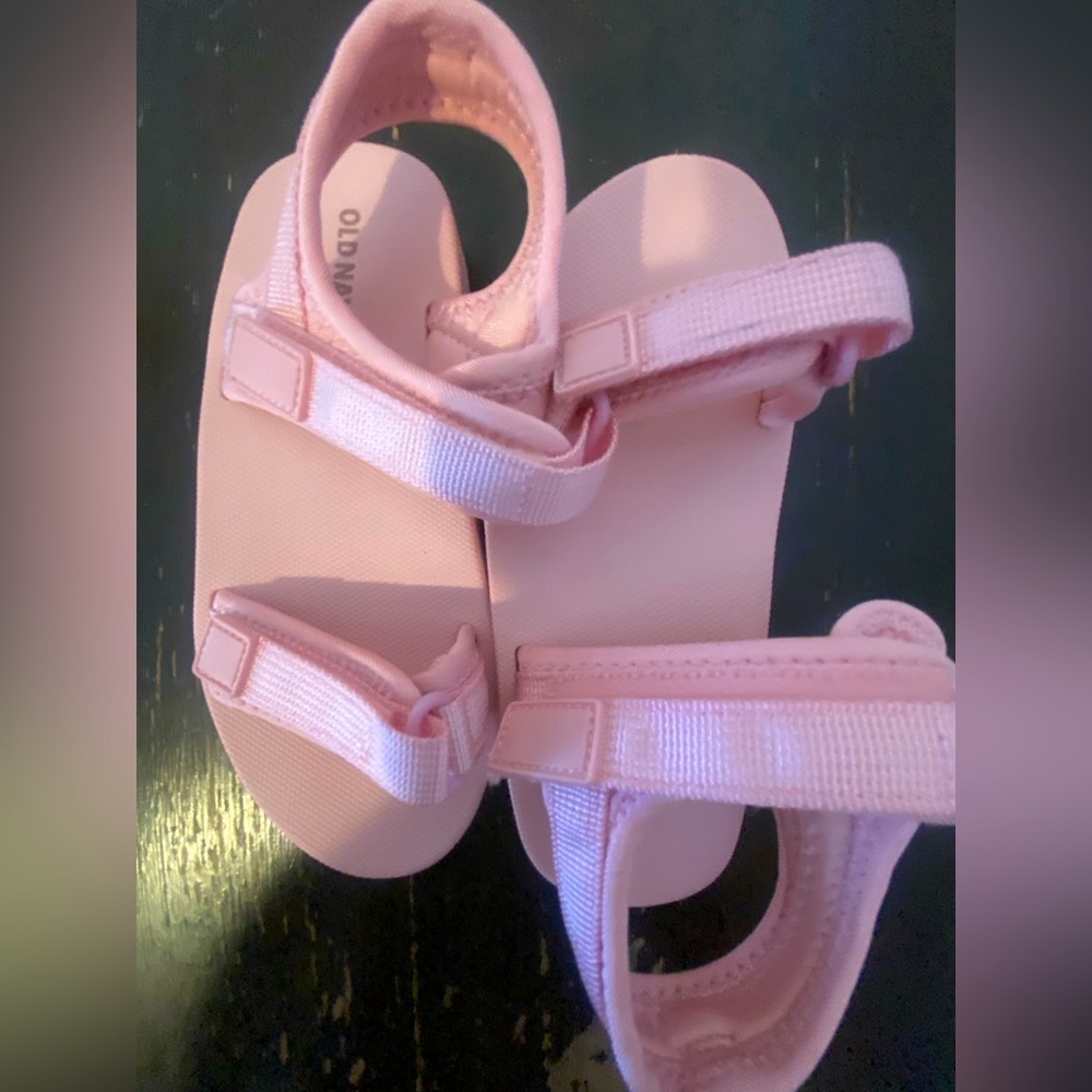Old Navy girl sandals